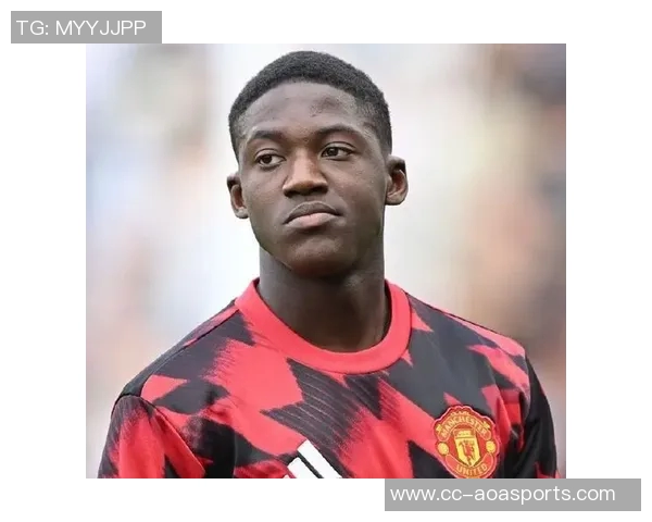 罗马诺透露梅努或在新帅麾下获得机会球队仍有意引进齐尔克泽