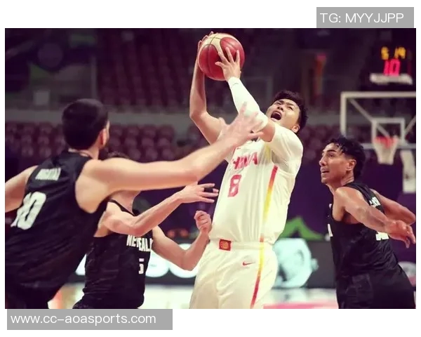 雷蒙出战35分钟高效表现9投6中三分3中6贡献15分6篮板展现实力